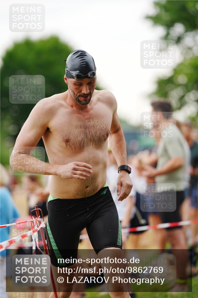 21.06.2026 - 29. Vierlanden-Triathlon LAZAROV Photography http://msf.ph/oto/9862769 21.06.2026 10:06:27 Schwimmen 438, 444, 458, 467 meine-sportfotos.de