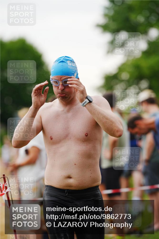 21.06.2026 - 29. Vierlanden-Triathlon LAZAROV Photography http://msf.ph/oto/9862773 21.06.2026 10:06:31 Schwimmen 438, 444, 458, 467 meine-sportfotos.de