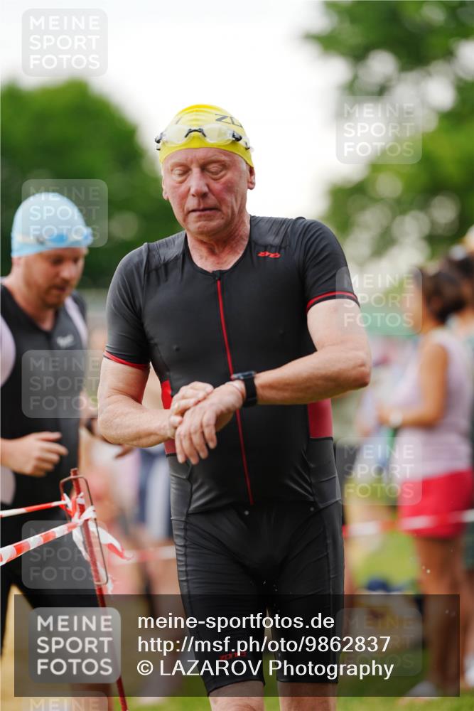 21.06.2026 - 29. Vierlanden-Triathlon LAZAROV Photography http://msf.ph/oto/9862837 21.06.2026 10:08:29 Schwimmen 392, 403, 419, 432, 446, 476, 477, 1356 meine-sportfotos.de