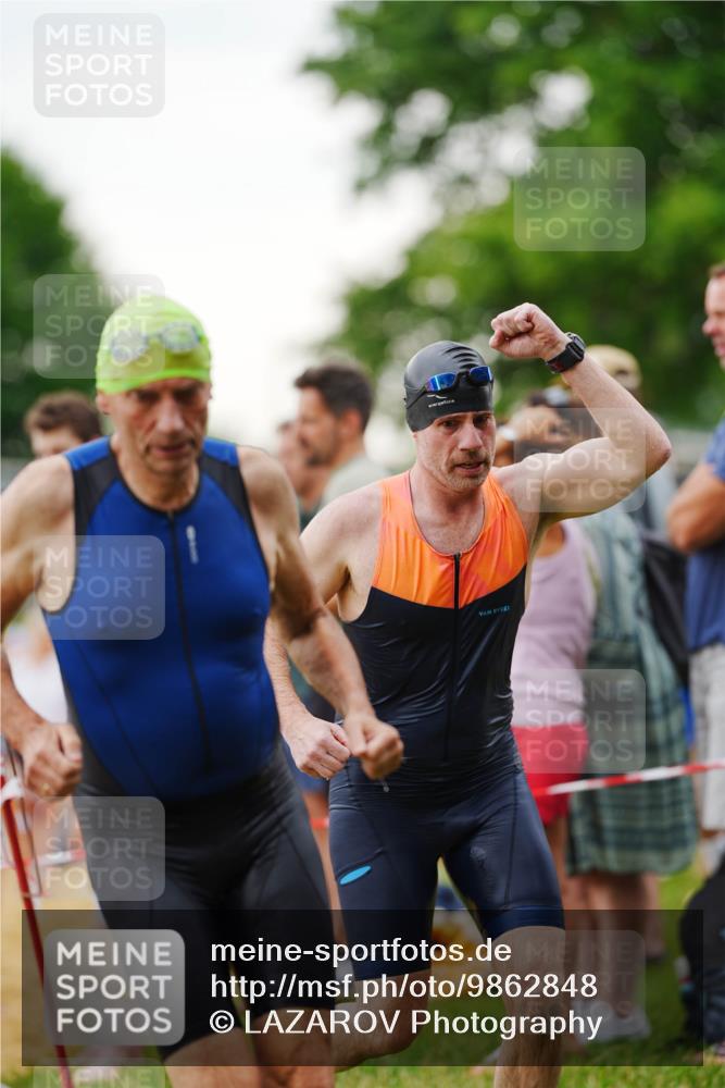 21.06.2026 - 29. Vierlanden-Triathlon LAZAROV Photography http://msf.ph/oto/9862848 21.06.2026 10:08:39 Schwimmen 403, 418, 422, 432, 476, 1356 meine-sportfotos.de