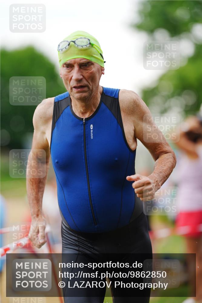 21.06.2026 - 29. Vierlanden-Triathlon LAZAROV Photography http://msf.ph/oto/9862850 21.06.2026 10:08:40 Schwimmen 403, 418, 422, 432, 476, 1356 meine-sportfotos.de