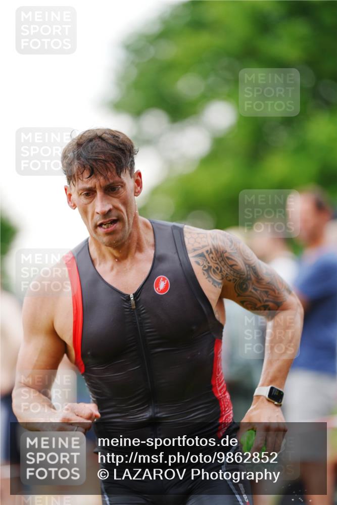 21.06.2026 - 29. Vierlanden-Triathlon LAZAROV Photography http://msf.ph/oto/9862852 21.06.2026 10:08:42 Schwimmen 403, 418, 422, 432, 1356 meine-sportfotos.de