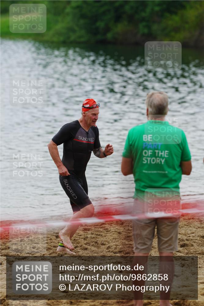21.06.2026 - 29. Vierlanden-Triathlon LAZAROV Photography http://msf.ph/oto/9862858 21.06.2026 10:08:53 Schwimmen 455 meine-sportfotos.de