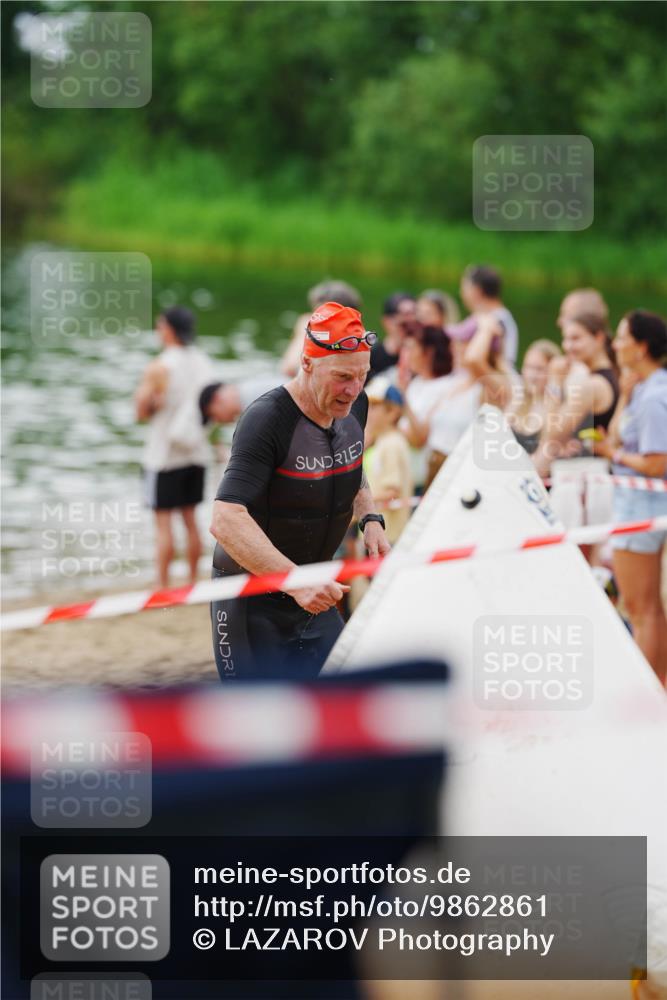 21.06.2026 - 29. Vierlanden-Triathlon LAZAROV Photography http://msf.ph/oto/9862861 21.06.2026 10:08:56 Schwimmen 455 meine-sportfotos.de