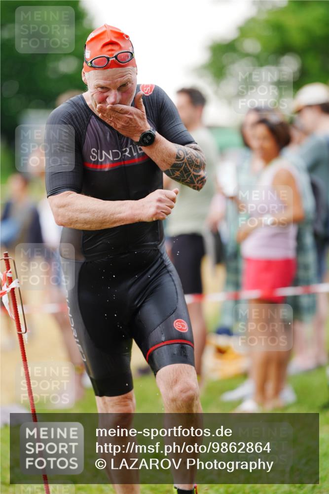 21.06.2026 - 29. Vierlanden-Triathlon LAZAROV Photography http://msf.ph/oto/9862864 21.06.2026 10:08:59 Schwimmen 455 meine-sportfotos.de