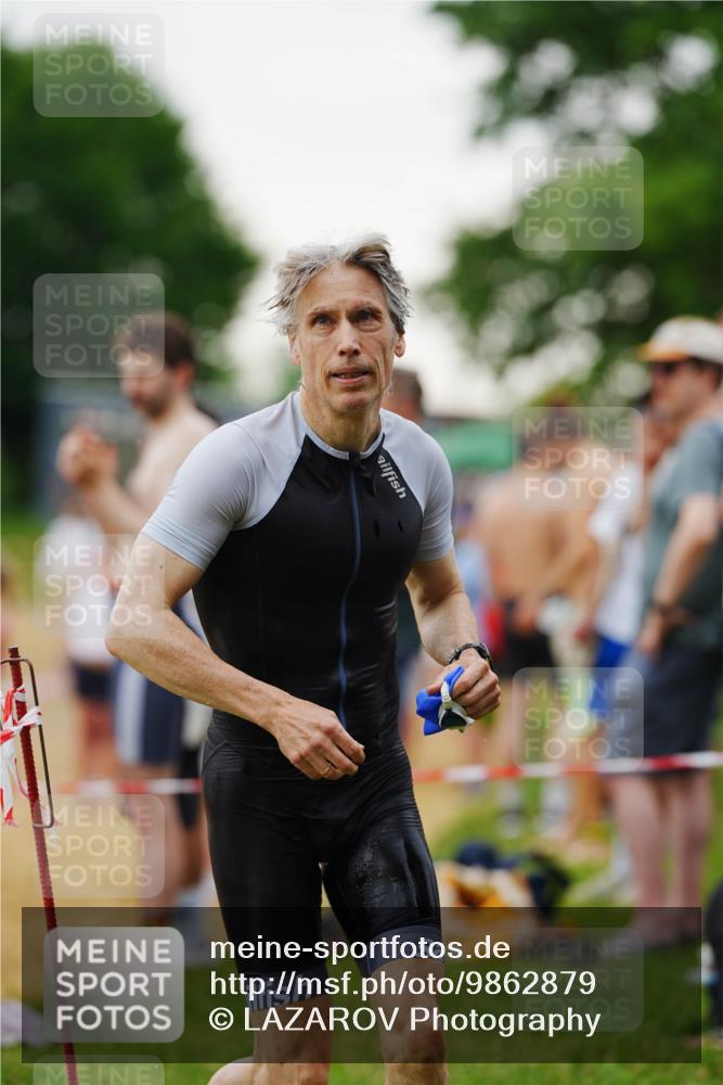 21.06.2026 - 29. Vierlanden-Triathlon LAZAROV Photography http://msf.ph/oto/9862879 21.06.2026 10:09:26 Schwimmen 406, 435, 439, 470 meine-sportfotos.de