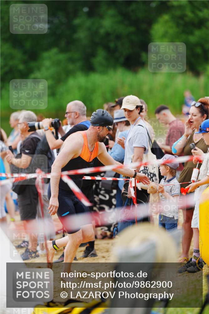21.06.2026 - 29. Vierlanden-Triathlon LAZAROV Photography http://msf.ph/oto/9862900 21.06.2026 10:09:57 Schwimmen 427 meine-sportfotos.de