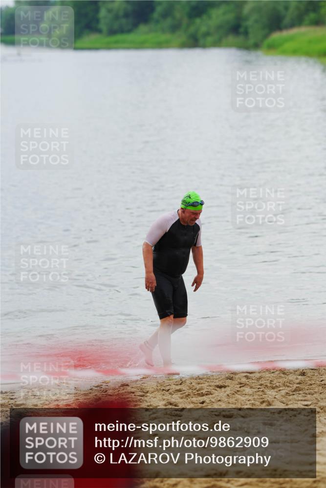21.06.2026 - 29. Vierlanden-Triathlon LAZAROV Photography http://msf.ph/oto/9862909 21.06.2026 10:11:01 Schwimmen 461 meine-sportfotos.de