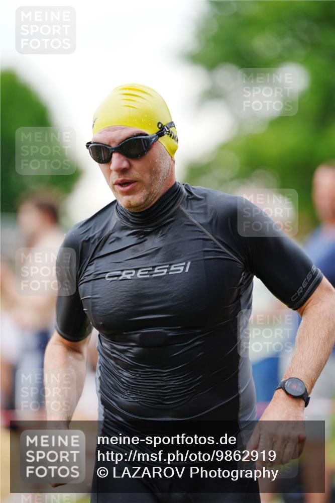 21.06.2026 - 29. Vierlanden-Triathlon LAZAROV Photography http://msf.ph/oto/9862919 21.06.2026 10:11:15 Schwimmen 411, 461 meine-sportfotos.de