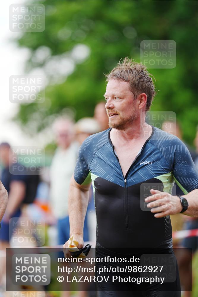 21.06.2026 - 29. Vierlanden-Triathlon LAZAROV Photography http://msf.ph/oto/9862927 21.06.2026 10:11:50 Schwimmen 402, 426, 463 meine-sportfotos.de
