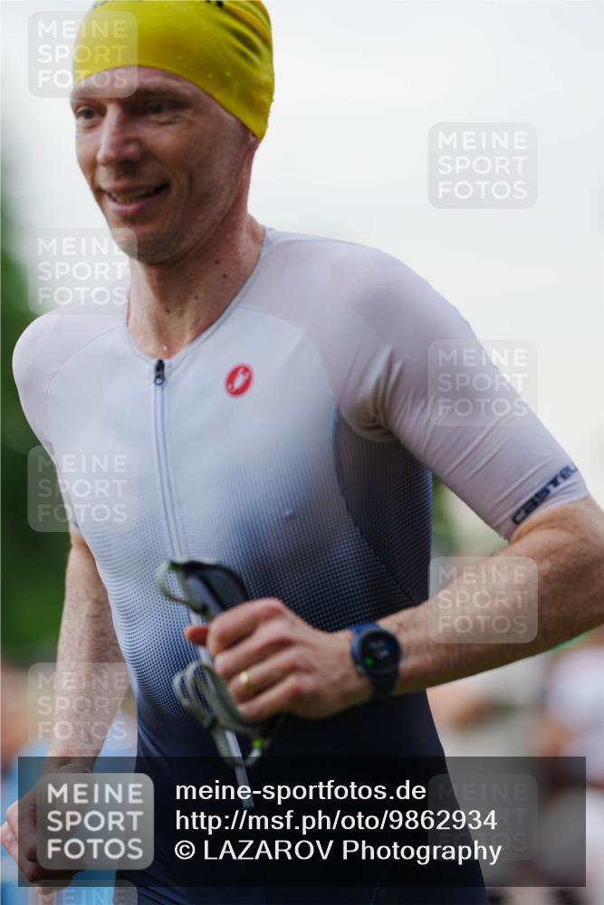 21.06.2026 - 29. Vierlanden-Triathlon LAZAROV Photography http://msf.ph/oto/9862934 21.06.2026 10:12:45 Schwimmen 401, 423 meine-sportfotos.de
