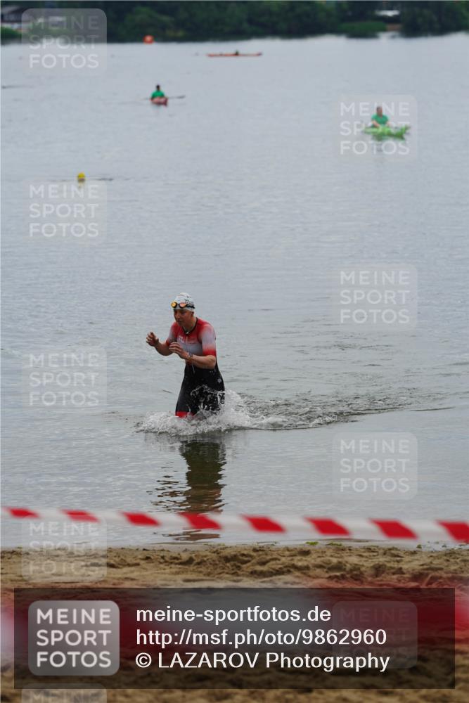 21.06.2026 - 29. Vierlanden-Triathlon LAZAROV Photography http://msf.ph/oto/9862960 21.06.2026 10:14:07 Schwimmen 609 meine-sportfotos.de