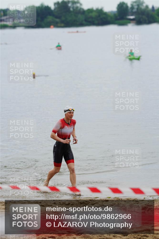 21.06.2026 - 29. Vierlanden-Triathlon LAZAROV Photography http://msf.ph/oto/9862966 21.06.2026 10:14:09 Schwimmen 609 meine-sportfotos.de