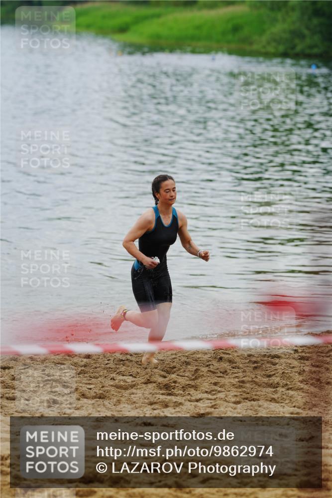 21.06.2026 - 29. Vierlanden-Triathlon LAZAROV Photography http://msf.ph/oto/9862974 21.06.2026 10:15:02 Schwimmen 509, 545 meine-sportfotos.de