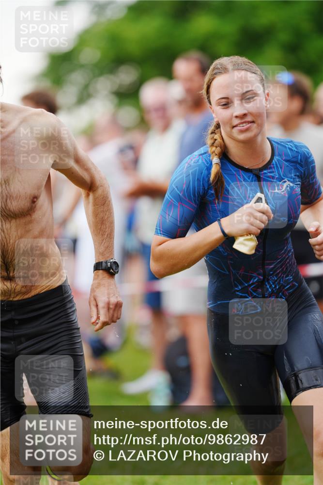 21.06.2026 - 29. Vierlanden-Triathlon LAZAROV Photography http://msf.ph/oto/9862987 21.06.2026 10:15:26 Schwimmen 496, 564, 584, 614, 621 meine-sportfotos.de
