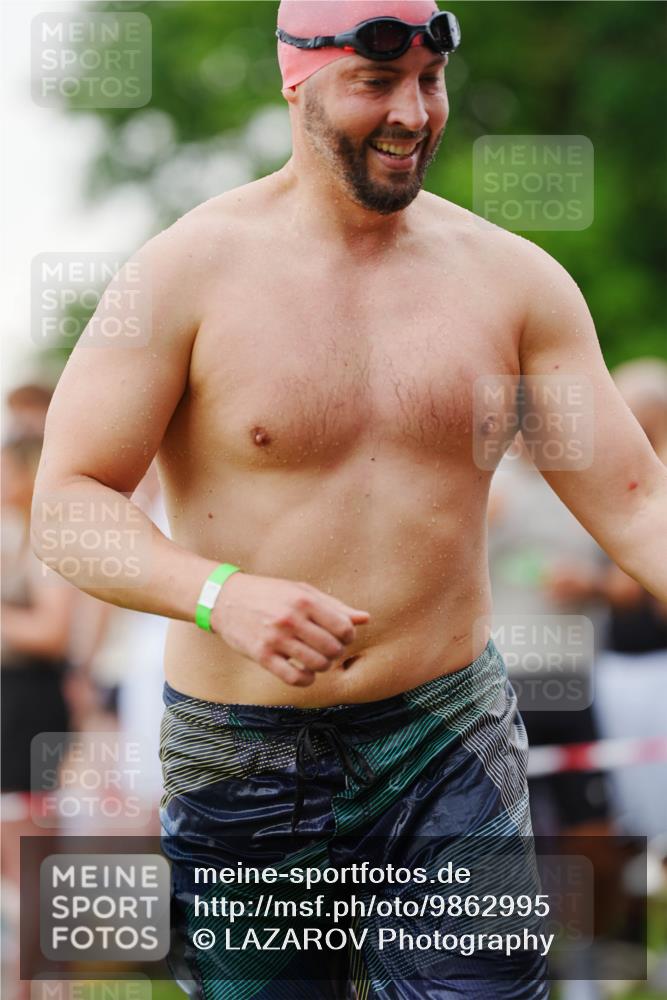 21.06.2026 - 29. Vierlanden-Triathlon LAZAROV Photography http://msf.ph/oto/9862995 21.06.2026 10:15:29 Schwimmen 496, 564, 584, 614, 621 meine-sportfotos.de