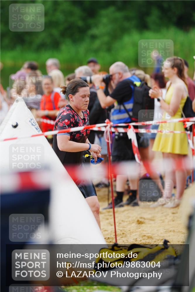 21.06.2026 - 29. Vierlanden-Triathlon LAZAROV Photography http://msf.ph/oto/9863004 21.06.2026 10:15:55 Schwimmen 552, 562 meine-sportfotos.de