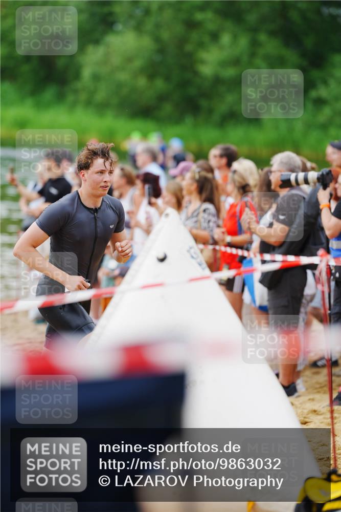 21.06.2026 - 29. Vierlanden-Triathlon LAZAROV Photography http://msf.ph/oto/9863032 21.06.2026 10:16:32 Schwimmen 383, 441, 540 meine-sportfotos.de