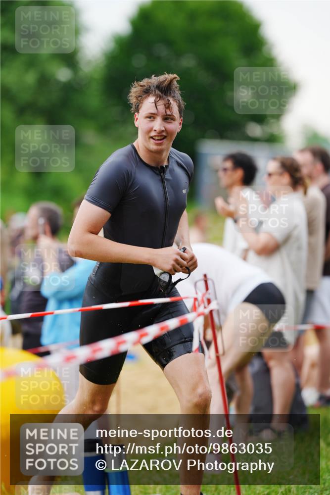 21.06.2026 - 29. Vierlanden-Triathlon LAZAROV Photography http://msf.ph/oto/9863035 21.06.2026 10:16:34 Schwimmen 383, 384, 441, 540 meine-sportfotos.de