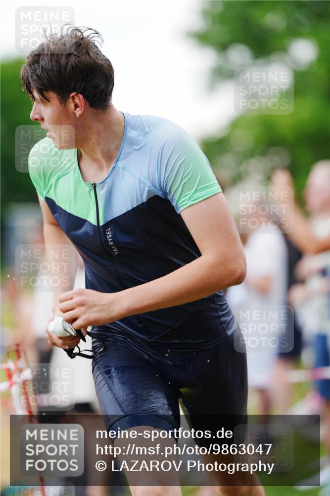 21.06.2026 - 29. Vierlanden-Triathlon LAZAROV Photography http://msf.ph/oto/9863047 21.06.2026 10:16:45 Schwimmen 384, 441, 540, 577, 604, 613, 622 meine-sportfotos.de