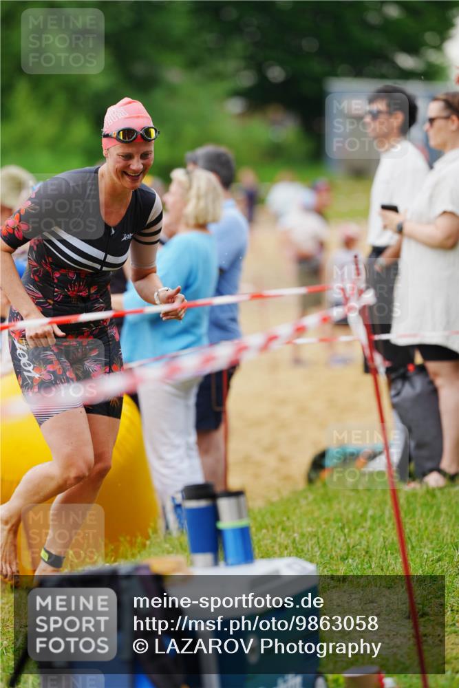 21.06.2026 - 29. Vierlanden-Triathlon LAZAROV Photography http://msf.ph/oto/9863058 21.06.2026 10:16:52 Schwimmen 328, 388, 485, 506, 536, 538, 577, 604, 613, 622 meine-sportfotos.de