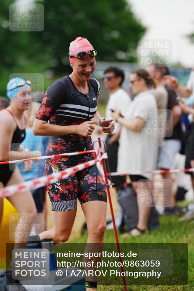 21.06.2026 - 29. Vierlanden-Triathlon LAZAROV Photography http://msf.ph/oto/9863059 21.06.2026 10:16:53 Schwimmen 328, 388, 485, 506, 536, 538, 577, 604, 613, 622 meine-sportfotos.de
