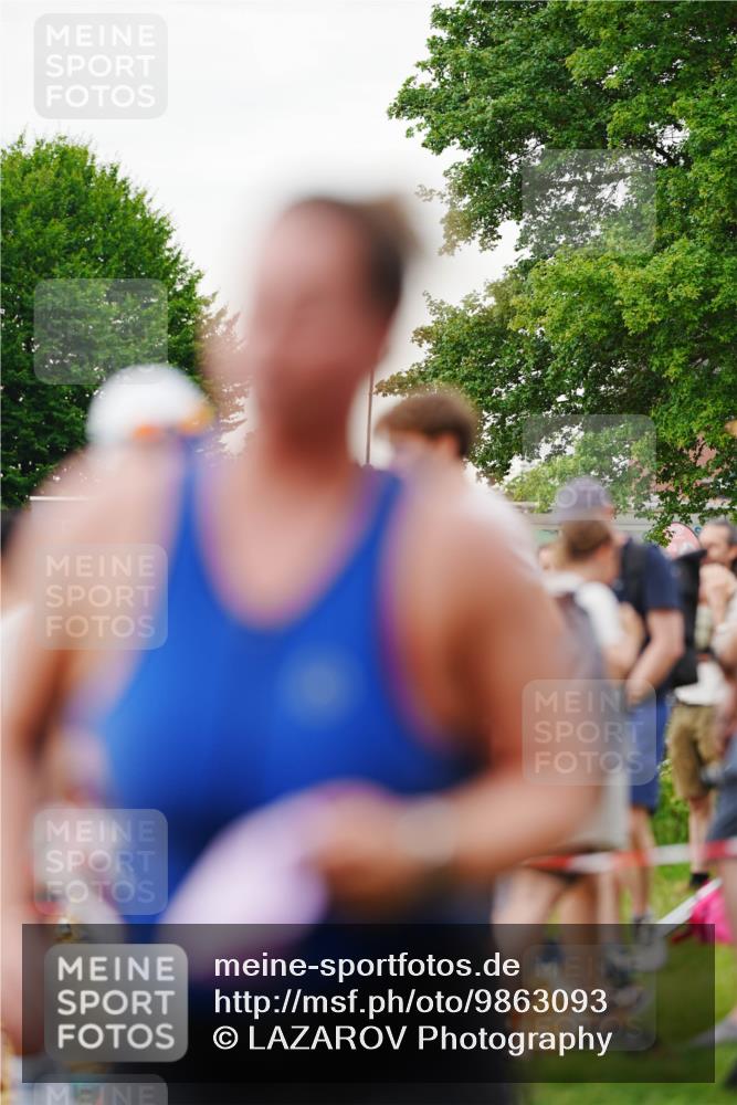 21.06.2026 - 29. Vierlanden-Triathlon LAZAROV Photography http://msf.ph/oto/9863093 21.06.2026 10:17:22 Schwimmen 386, 486, 488, 517, 521, 530, 533, 574, 585, 591, 599, 602, 625 meine-sportfotos.de
