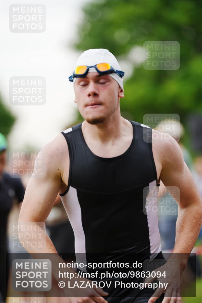 21.06.2026 - 29. Vierlanden-Triathlon LAZAROV Photography http://msf.ph/oto/9863094 21.06.2026 10:17:23 Schwimmen 386, 486, 488, 517, 521, 530, 533, 574, 585, 591, 599, 602, 625 meine-sportfotos.de