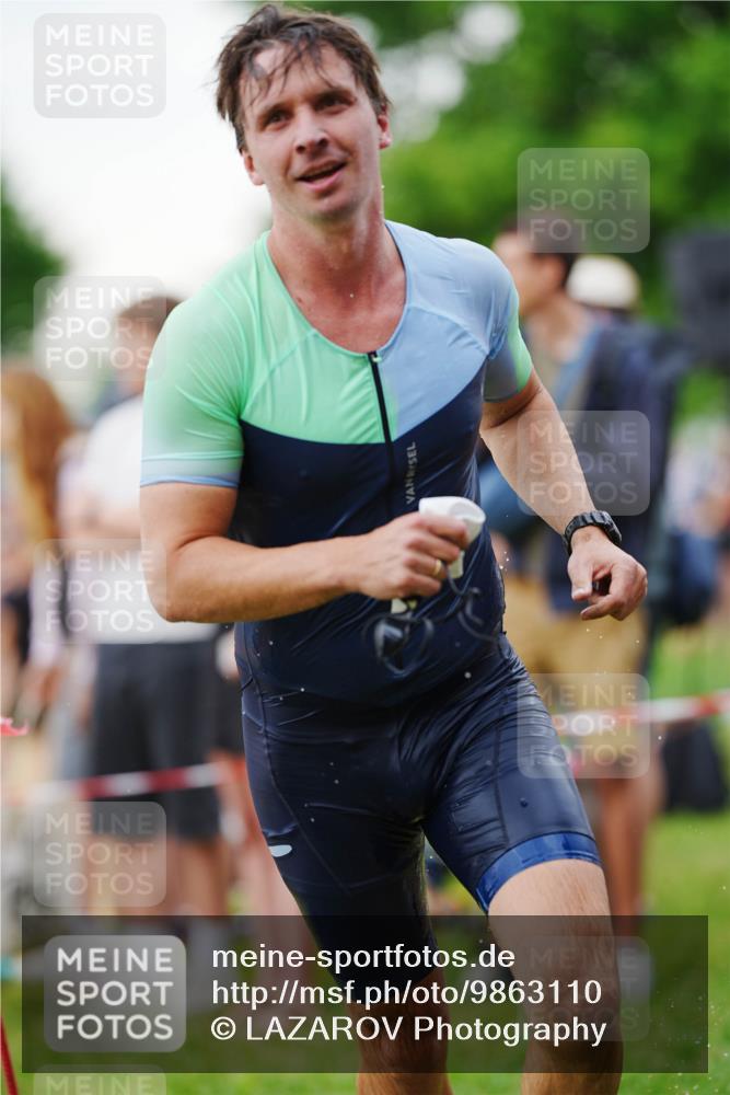 21.06.2026 - 29. Vierlanden-Triathlon LAZAROV Photography http://msf.ph/oto/9863110 21.06.2026 10:17:46 Schwimmen 353, 508, 575 meine-sportfotos.de
