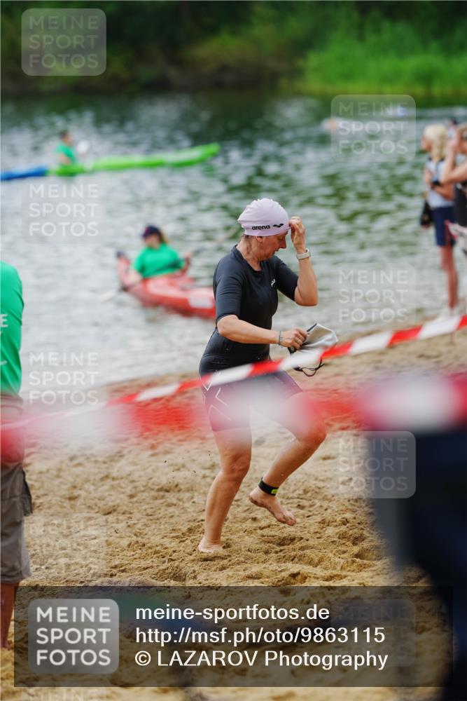 21.06.2026 - 29. Vierlanden-Triathlon LAZAROV Photography http://msf.ph/oto/9863115 21.06.2026 10:17:58 Schwimmen 481, 553, 557, 563 meine-sportfotos.de