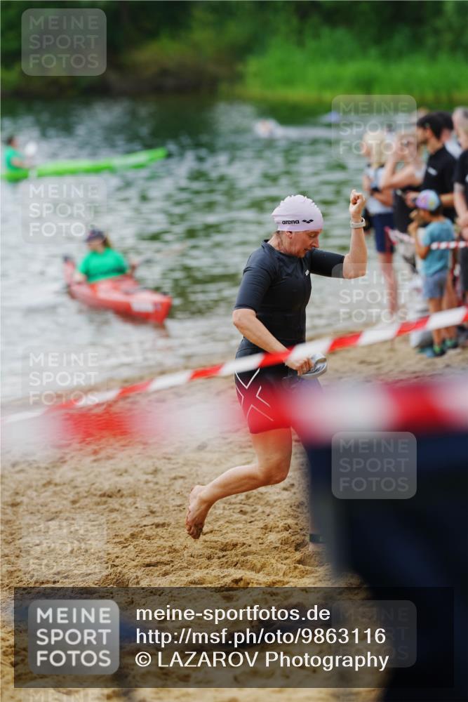21.06.2026 - 29. Vierlanden-Triathlon LAZAROV Photography http://msf.ph/oto/9863116 21.06.2026 10:17:58 Schwimmen 481, 553, 557, 563 meine-sportfotos.de