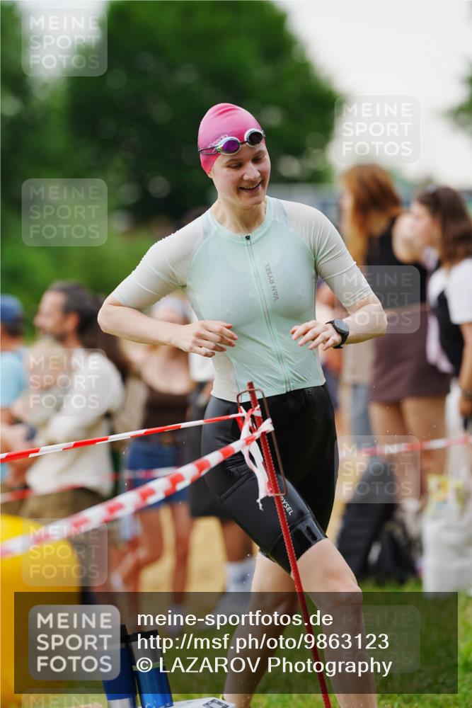 21.06.2026 - 29. Vierlanden-Triathlon LAZAROV Photography http://msf.ph/oto/9863123 21.06.2026 10:18:05 Schwimmen 481, 514, 553, 557, 563, 565 meine-sportfotos.de
