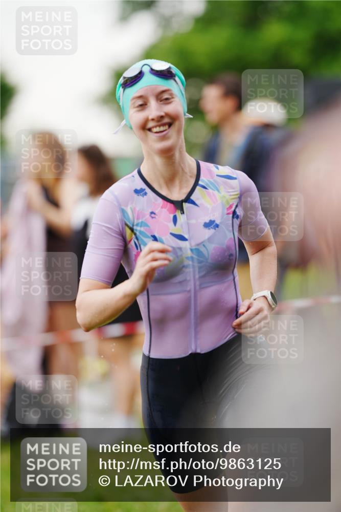21.06.2026 - 29. Vierlanden-Triathlon LAZAROV Photography http://msf.ph/oto/9863125 21.06.2026 10:18:08 Schwimmen 481, 514, 553, 557, 563, 565 meine-sportfotos.de