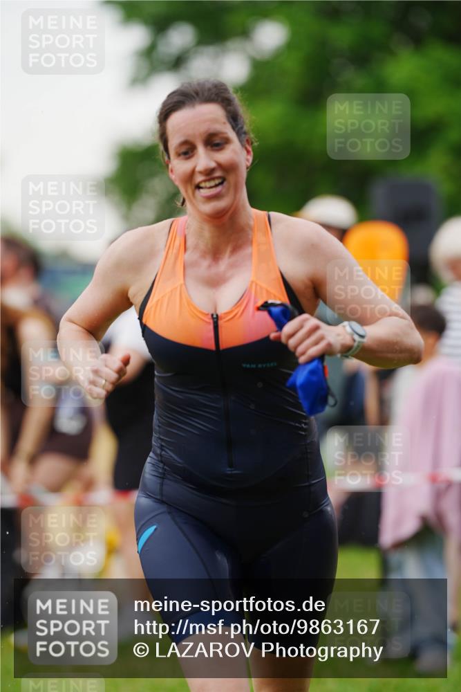 21.06.2026 - 29. Vierlanden-Triathlon LAZAROV Photography http://msf.ph/oto/9863167 21.06.2026 10:18:55 Schwimmen 355, 482, 490, 492, 510, 511, 524, 551, 556, 558, 590, 601 meine-sportfotos.de