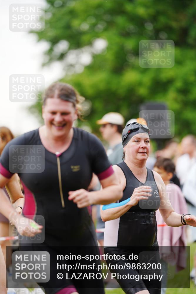 21.06.2026 - 29. Vierlanden-Triathlon LAZAROV Photography http://msf.ph/oto/9863200 21.06.2026 10:19:43 Schwimmen 498, 505, 518, 522, 523, 534, 548, 566, 579, 580, 581, 594, 603, 1357 meine-sportfotos.de