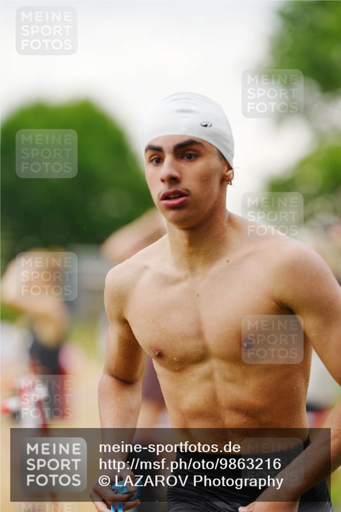 21.06.2026 - 29. Vierlanden-Triathlon LAZAROV Photography http://msf.ph/oto/9863216 21.06.2026 10:20:25 Schwimmen 366, 489, 559, 572, 616, 619 meine-sportfotos.de
