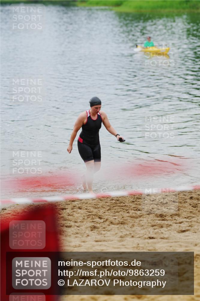 21.06.2026 - 29. Vierlanden-Triathlon LAZAROV Photography http://msf.ph/oto/9863259 21.06.2026 10:22:02 Schwimmen 525, 541 meine-sportfotos.de