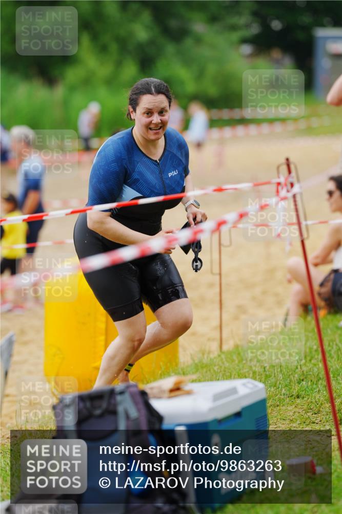 21.06.2026 - 29. Vierlanden-Triathlon LAZAROV Photography http://msf.ph/oto/9863263 21.06.2026 10:22:05 Schwimmen 525, 541, 617 meine-sportfotos.de