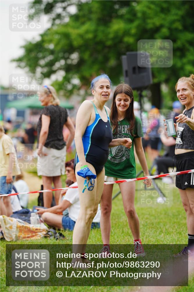 21.06.2026 - 29. Vierlanden-Triathlon LAZAROV Photography http://msf.ph/oto/9863290 21.06.2026 10:24:07 Schwimmen 560, 589, 611 meine-sportfotos.de