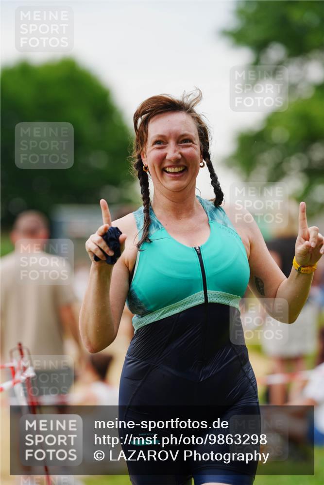 21.06.2026 - 29. Vierlanden-Triathlon LAZAROV Photography http://msf.ph/oto/9863298 21.06.2026 10:24:14 Schwimmen 589, 611 meine-sportfotos.de