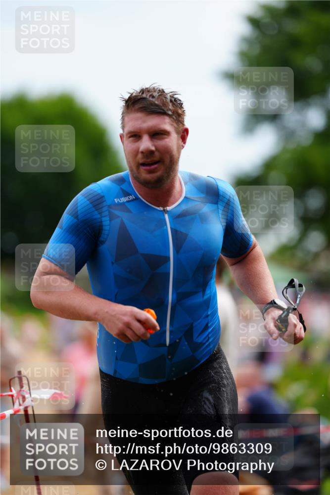 21.06.2026 - 29. Vierlanden-Triathlon LAZAROV Photography http://msf.ph/oto/9863309 21.06.2026 10:52:40 Schwimmen 639, 677 meine-sportfotos.de