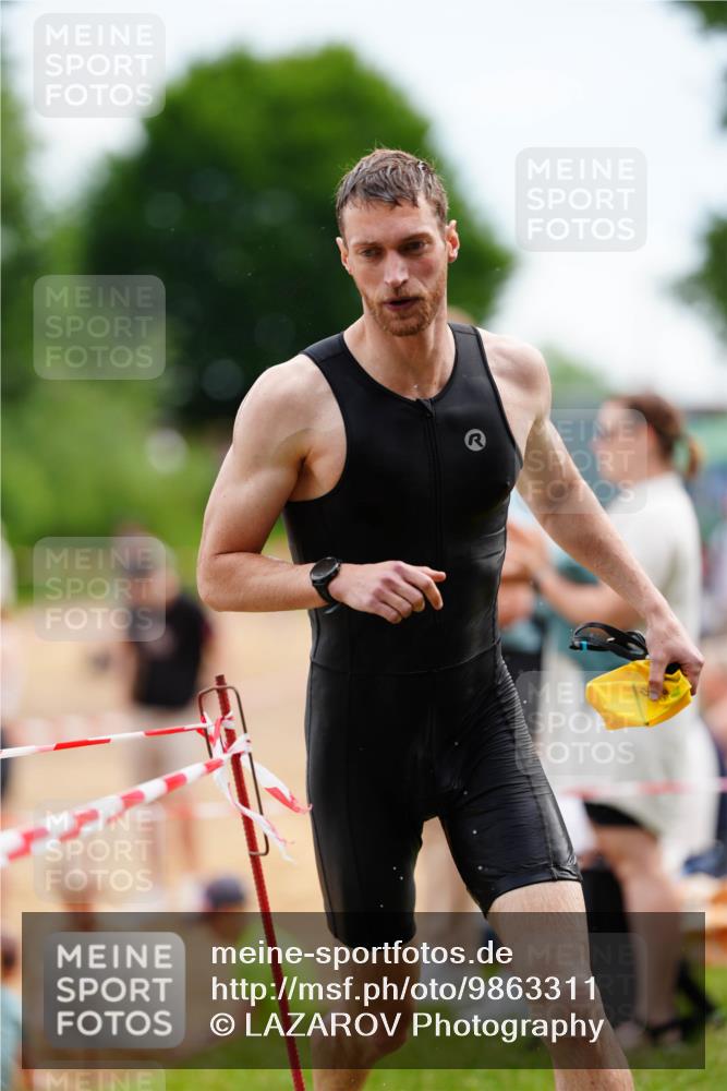 21.06.2026 - 29. Vierlanden-Triathlon LAZAROV Photography http://msf.ph/oto/9863311 21.06.2026 10:53:13 Schwimmen 706 meine-sportfotos.de