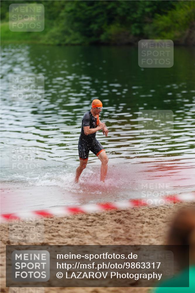 21.06.2026 - 29. Vierlanden-Triathlon LAZAROV Photography http://msf.ph/oto/9863317 21.06.2026 10:54:40 Schwimmen 704 meine-sportfotos.de