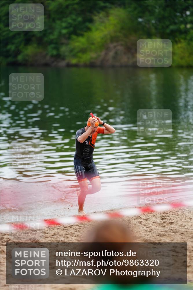 21.06.2026 - 29. Vierlanden-Triathlon LAZAROV Photography http://msf.ph/oto/9863320 21.06.2026 10:54:41 Schwimmen 667, 704 meine-sportfotos.de