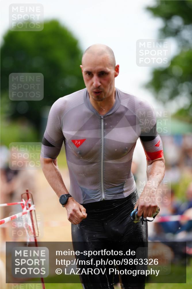 21.06.2026 - 29. Vierlanden-Triathlon LAZAROV Photography http://msf.ph/oto/9863326 21.06.2026 10:55:09 Schwimmen 97, 679 meine-sportfotos.de