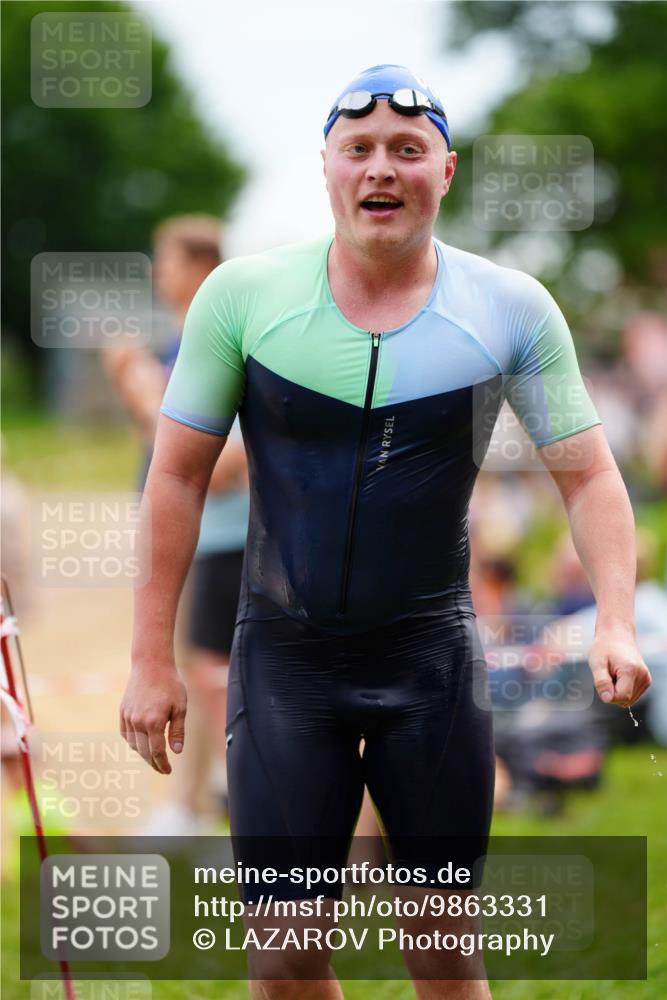 21.06.2026 - 29. Vierlanden-Triathlon LAZAROV Photography http://msf.ph/oto/9863331 21.06.2026 10:55:13 Schwimmen 97, 679 meine-sportfotos.de