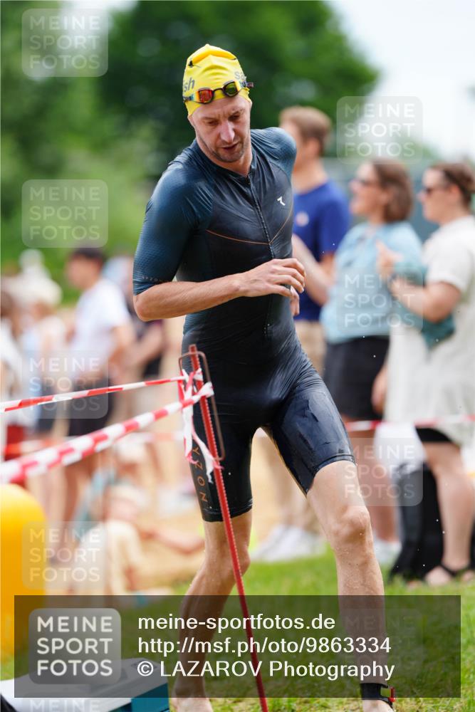 21.06.2026 - 29. Vierlanden-Triathlon LAZAROV Photography http://msf.ph/oto/9863334 21.06.2026 10:55:35 Schwimmen 637, 686, 742 meine-sportfotos.de