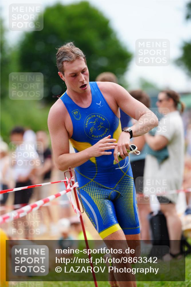 21.06.2026 - 29. Vierlanden-Triathlon LAZAROV Photography http://msf.ph/oto/9863342 21.06.2026 10:55:44 Schwimmen 637, 663, 739, 742, 753 meine-sportfotos.de
