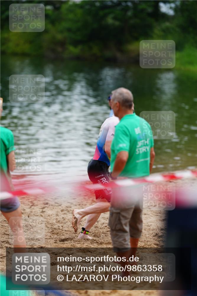 21.06.2026 - 29. Vierlanden-Triathlon LAZAROV Photography http://msf.ph/oto/9863358 21.06.2026 10:56:33 Schwimmen 654 meine-sportfotos.de