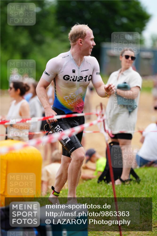 21.06.2026 - 29. Vierlanden-Triathlon LAZAROV Photography http://msf.ph/oto/9863363 21.06.2026 10:56:36 Schwimmen 654 meine-sportfotos.de